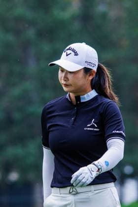 August 22, 2026, Edmonton, Alberta, Canada: Yan Liu (CHN) looks around her ball for anything that will disturb it s path on the green in round 3 of the LPGA, Golf Damen CPKC Canadian Women s Open..LPGA CPKC Canada WomenÃ¢â‚¬â ¢s Open leader Mayu Yamashita shot 5 under par to bringing her total to -19, tying the LPGA record after 54 holes. 16-year-old amateur Aphrodite Deng (tied for 6th place) leads all Canadians at 10 under par after shooting 63 (7 under par) in the third round (the low score for the round). Nine players are currently sitting at 10 under par or better heading into the final round. Deng is also one of 4 Canadians under 18 to make the cut, a tournament first. Edmonton Canada - ZUMAs197 20260822_aaa_s197_403 Copyright: xRonxPalmerx