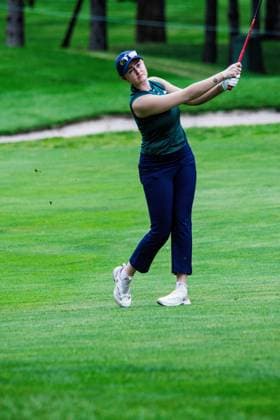 August 22, 2026, Edmonton, Alberta, Canada: Karis Davidson (AUS) hits her ball onto the green in regulation in round 3 of the LPGA, Golf Damen CPKC Canadian Women s Open..LPGA CPKC Canada WomenÃ¢â‚¬â ¢s Open leader Mayu Yamashita shot 5 under par to bringing her total to -19, tying the LPGA record after 54 holes. 16-year-old amateur Aphrodite Deng (tied for 6th place) leads all Canadians at 10 under par after shooting 63 (7 under par) in the third round (the low score for the round). Nine players are currently sitting at 10 under par or better heading into the final round. Deng is also one of 4 Canadians under 18 to make the cut, a tournament first. Edmonton Canada - ZUMAs197 20260822_aaa_s197_426 Copyright: xRonxPalmerx