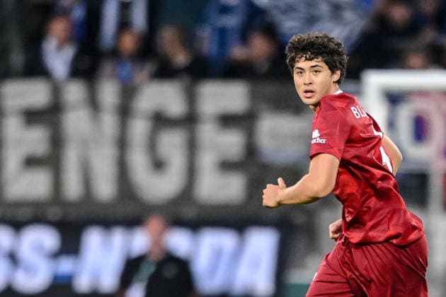 Franz Bleicher (SG Sonnenhof Grossaspach) Schaut waehrend des DFB-Pokal 1 Runde Spiels zwichen SG Sonnenhof Grossaspach v Arminia Bielefeld, Wir machen Druck Arena am 22. August 2026 in Grossaspach, Deutschland. (Foto von Harry Langer DeFodi Images) +++ Franz Bleicher (SG Sonnenhof Grossaspach) Looks on during the DFB-Pokal 1 Runde match between SG Sonnenhof Grossaspach v Arminia Bielefeld at Wir machen Druck Arena on August 22, 2026 in Grossaspach, Germany. (Photo by Harry Langer DeFodi Images) (Photo by Harry Langer DeFodi Images) DFB DFL REGULATIONS PROHIBIT ANY USE OF PHOTOGRAPHS AS IMAGE SEQUENCES AND OR QUASI-VIDEO. - *** Franz Bleicher of SG Sonnenhof Grossaspach looks on during the DFB Cup first-round match between SG Sonnenhof Grossaspach and Arminia Bielefeld at the Wir machen Druck Arena on August 22, 2026, in Grossaspach, Germany. Photo by Harry Langer, DeFodi Images. Franz Bleicher of SG Sonnenhof Grossaspach looks on during the DFB Cup first-round match between SG Sonnenhof Grossaspach and Arminia Bielefeld at the Wir machen Druck Arena on August 22, 2026 in Grossaspach, Germany. Photo by Harry Langer, DeFodi Images. Photo by Harry Langer, DeFodi Images. DFB and DFL regulations prohibit any use of photographs as image sequences and or quasi-video.