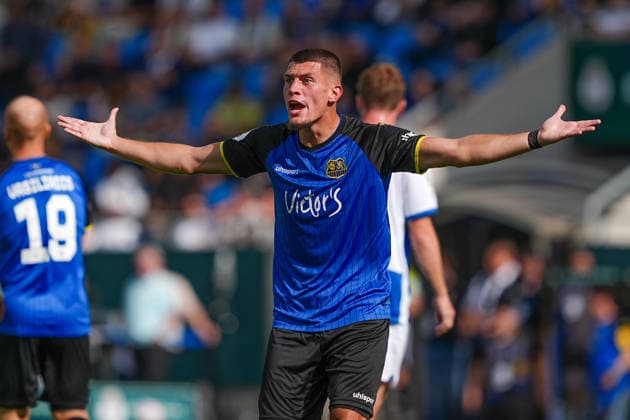 22.08.2026, xydrx, Fußball, DFB Pokal, 1. FC Saarbrücken - Hertha BSC, Saison 2026 2027, Ludwigsparkstadion: Mladen Cvjetinovic (1.FC Saarbruecken, 21) gestikulierend DFB regulations prohibit any use of photographs as image sequences and or quasi-video. *** August 22, 2026, xydrx, Soccer, DFB Cup, 1 FC Saarbrücken vs. Hertha BSC, 2026–2027 season, Ludwigsparkstadion, Mladen Cvjetinovic, 1 FC Saarbrücken, 21 gesturing. DFB regulations prohibit any use of photographs as image sequences and or quasi-video. Copyright: HMBxMedia YannisxDreimann
