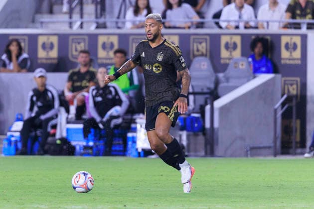 August 22, 2026, Los Angeles, California, USA: Denis Bouanga 99 of the Los Angeles Football Club during their regular season MLS, Fussball Herren, USA game against the Portland Timbers FC on Saturday August 22, 2026 at the BMO Stadium in Los Angeles, California. LAFC tie with Timbers, 1-1. ARIANA RUIZ PI Los Angeles USA - ZUMAp124 20260822_zaa_p124_073 Copyright: xArianaxRuizx