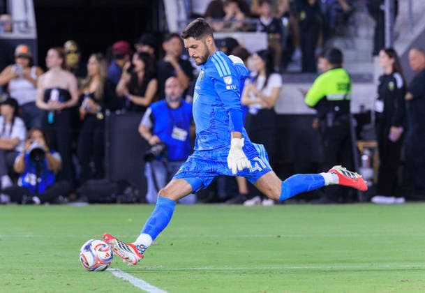 August 22, 2026, Los Angeles, California, USA: Goalkeeper, James Pantemis 41 of the Portland Timbers during their regular season MLS, Fussball Herren, USA game against the Los Angeles Football Club on Saturday August 22, 2026 at the BMO Stadium in Los Angeles, California. LAFC tie with Timbers, 1-1. ARIANA RUIZ PI Los Angeles USA - ZUMAp124 20260822_zaa_p124_080 Copyright: xArianaxRuizx