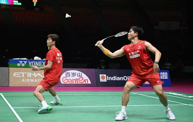 (260823) -- NEW DELHI, Aug. 23, 2026 -- China s Wang Chang Liang Wei Keng (R) compete during the men s doubles semifinal match against Lee Jhe-Huei and Yang Po-Hsuan of Chinese Taipei at BWF World Championships in New Delhi, India, Aug. 22, 2026. ) (SP)INDIA-NEW DELHI-BADMINTON-BWF WORLD CHAMPIONSHIPS-MEN S DOUBLES JavedxDar 