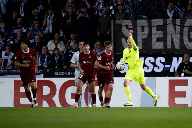 Maximilian Reule (SG Sonnenhof Grossaspach, 01, Torhueter), macht das Spiel schnell, SG Sonnenhof Grossaspach vs. Arminia Bielefeld, Fussball, GER, DFB Pokal, 1. Runde, Saison 2026 2027, 22.08.2026, Eibner-Pressefoto Andreas Ulmer SG Sonnenhof Grossaspach vs. Arminia Bielefeld, Fussball, GER, DFB Pokal, 1. Runde, Saison 2026 2027, 22.08.2026, Aspach *** Maximilian Reule, SG Sonnenhof Grossaspach, No. 01, goalkeeper, sets a fast pace for the game; SG Sonnenhof Grossaspach vs. Arminia Bielefeld, soccer, GER, DFB Cup, 1st Round, 2026–2027 season, August 22, 2026, Eibner Press Photo: Andreas Ulmer, SG Sonnenhof Grossaspach vs. Arminia Bielefeld, Soccer, GER, DFB Cup, 1st Round, 2026–2027 Season, August 22, 2026, Aspach Copyright: xEibner-Pressefoto AndreasxUlmerx EP_AUR
