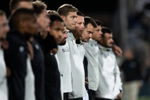 Arminia Bielefeld, die Mannschaft steht geschlossen zusammen, SG Sonnenhof Grossaspach vs. Arminia Bielefeld, Fussball, GER, DFB Pokal, 1. Runde, Saison 2026 2027, 22.08.2026, Eibner-Pressefoto Andreas Ulmer SG Sonnenhof Grossaspach vs. Arminia Bielefeld, Fussball, GER, DFB Pokal, 1. Runde, Saison 2026 2027, 22.08.2026, Aspach *** Arminia Bielefeld, the team stands united, SG Sonnenhof Grossaspach vs. Arminia Bielefeld, Soccer, GER, DFB Cup, 1st Round, 2026–2027 Season, August 22, 2026, Eibner Press Photo: Andreas Ulmer, SG Sonnenhof Grossaspach vs. Arminia Bielefeld, Soccer, GER, DFB Cup, 1st Round, 2026–2027 Season, August 22, 2026, Aspach Copyright: xEibner-Pressefoto AndreasxUlmerx EP_AUR