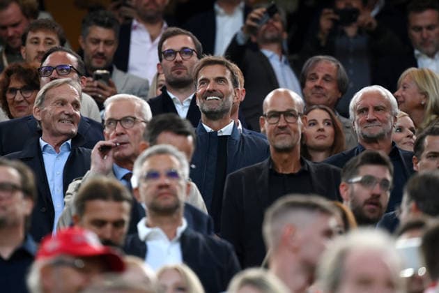 Bundestrainer Jürgen Klopp (Deutschland), mi.links Hans-Joachim Watzke (Präsident Borussia Dortmund), Hans Joachim Watzke, rechts Rudi Völler (DFB Sportdirektor) 22.08.2026, Fussball, Saison 2026 2027, Franz-Beckenbauer-Supercup 2026, Finale, Borussia Dortmund - FC Bayern München 1:2 DFL regulations prohibit any use of photographs as image sequences and or quasi-video Dortmund Signal Iduna Park Nordrhein Westfalen Deutschland *** German National Team Coach Jürgen Klopp, with Hans Joachim Watzke, President of Borussia Dortmund, on the left, and Rudi Völler, DFB Sporting Director, on the right, August 22, 2026, Soccer, 2026–2027 season, Franz Beckenbauer, 2026 Super Cup, Final, Borussia Dortmund vs. FC Bayern Munich 1–2. DFL regulations prohibit any use of photographs as image sequences and or quasi-video. Dortmund, Signal Iduna Park, North Rhine-Westphalia, Germany Team2