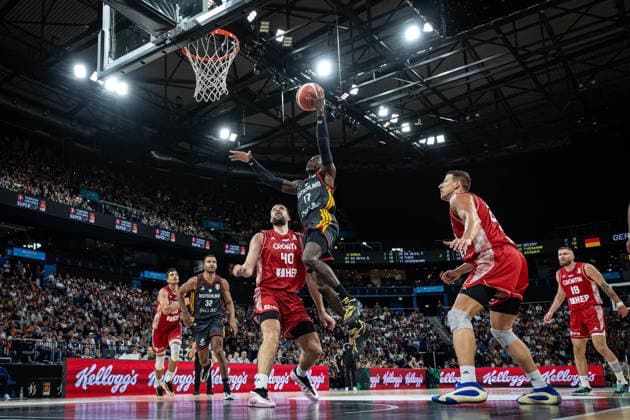 Basketball Hamburg 22.08.2026 Turkish Airlines Supercup 2026 Finale Deutschland (GER) - Kroatien (CRO) Dennis Schröder Schroeder (Deutschland, No.17) Schröder Schroder Ivica Zubac (Kroatien, No.40) *** Basketball Hamburg, August 22, 2026 Turkish Airlines Super Cup 2026 Final Germany (GER) vs. Croatia (CRO) Dennis Schröder (Schroeder) Germany, No. 17 Schröder (Schroder) Ivica Zubac Croatia, No. 40