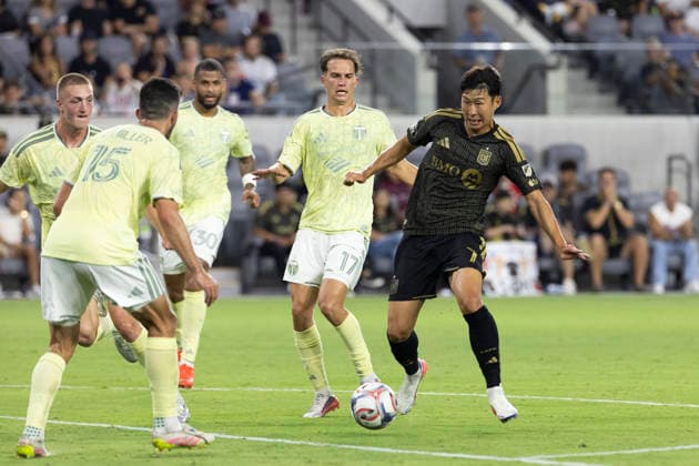 August 22, 2026, Los Angeles, California, USA: Los Angeles FC forward Heung Min Son (7) in actions against Portland Timbers during an MLS, Fussball Herren, USA soccer game on Saturday, Aug. 22, 2026 in Los Angeles. Los Angeles USA - ZUMAc68_ 20260822_zaf_c68_207 Copyright: xRingoxChiux