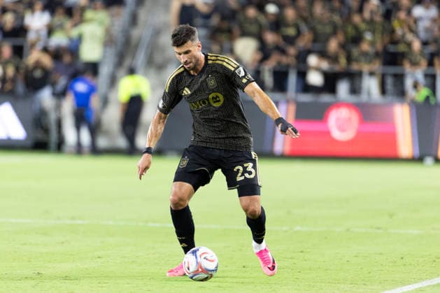 August 22, 2026, Los Angeles, California, USA: Los Angeles FC defender Yevhen Cheberko (23) in actions against Portland Timbers during an MLS, Fussball Herren, USA soccer game on Saturday, Aug. 22, 2026 in Los Angeles. Los Angeles USA - ZUMAc68_ 20260822_zaf_c68_189 Copyright: xRingoxChiux