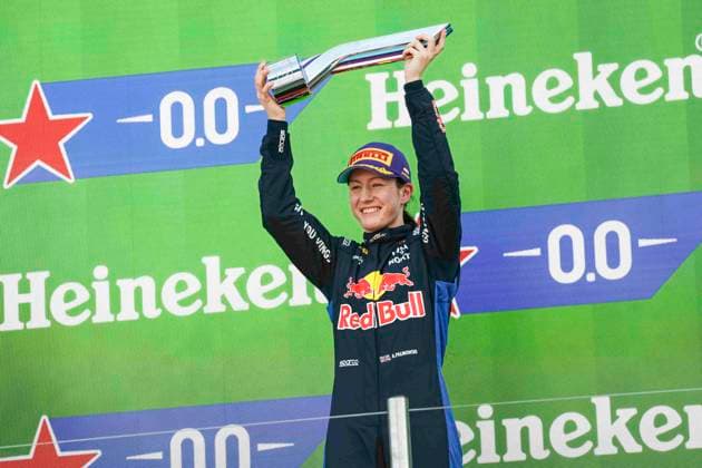 F1 - DUTCH GRAND PRIX 2026 PALMOWSKI Alisha (uk), Campos racing supported by Red Bull racing, Tatuus F4-T421, portrait celebrating his victory during the Formula 1 Dutch Grand Prix 2026, 12th round of the 2026 Formula One World Championship, WM, Weltmeisterschaft from July 21 to 23, 2026 on the Circuit Zandvoort, in Zandvoort, Netherlands - ZandvoortNetherlands  Copyright: xXavixBonillax