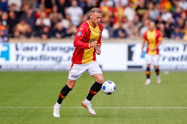 DEVENTER , 23-08-2026 , Stadium De Adelaarshorst , season 2026 2027 , Dutch Eredivisie football . match between Go Ahead Eagles and ADO Den Haag, Picture shows Go Ahead Eagles player Joris Kramer Go Ahead Eagles - ADO  x205968742x Copyright: