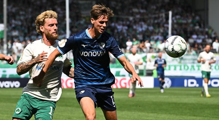 23.08.2026 - Fussball - Saison 2026 2027 - DFB Pokal Vereinspokal - 01. Runde: SpVgg Greuther Fürth ( Kleeblatt ) - VfL Bochum - Sportfoto Zink - xwoxzix - regulations prohibit any use of photographs as image sequences and or quasi-video - Ole Pohlmann (10, SpVgg Greuther Fürth ) Oliver Olsen (13, VfL Bochum ) *** August 23, 2026 Soccer Season 2026–2027 DFB Cup Club Cup First Round SpVgg Greuther Fürth Kleeblatt vs. VfL Bochum Sports photo by Zink xwoxzix; regulations prohibit any use of photographs as image sequences and or quasi-video. Ole Pohlmann 10, SpVgg Greuther Fürth; Oliver Olsen 13, VfL Bochum