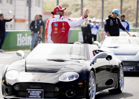 ZANDVOORT - Lewis Hamilton (Ferrari) during the drivers parade ahead of the F1 Dutch Grand Prix at the Zandvoort Circuit. SANDER KONING ANP xVIxANPxSportx xxANPxIVx 566094794 originalFilename: 566094794.jpg
