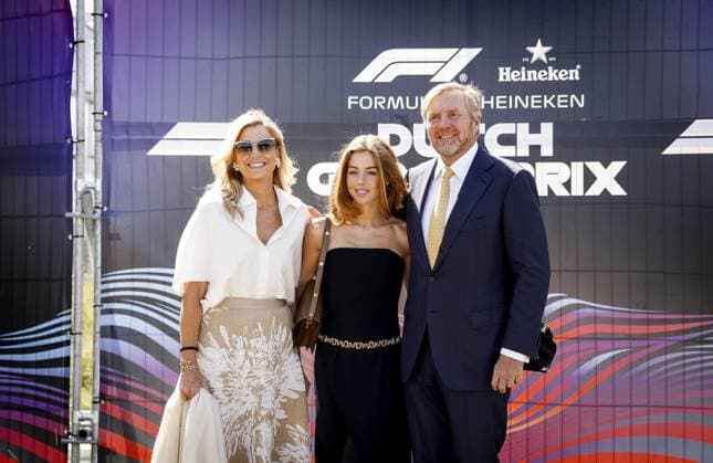 ZANDVOORT - King Willem-Alexander, Queen Maxima and Princess Alexia prior to the F1 Dutch Grand Prix at the Zandvoort Circuit. REMKO DE WAAL ANP xVIxANPxSportx xxANPxIVx 566094874 originalFilename: 566094874.jpg