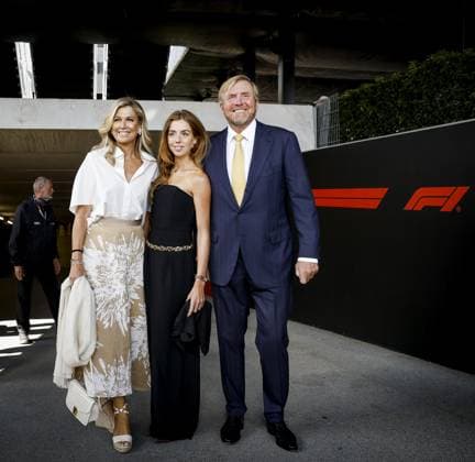ZANDVOORT - King Willem-Alexander, Queen Maxima and Princess Alexia prior to the F1 Dutch Grand Prix at the Zandvoort Circuit. REMKO DE WAAL ANP xVIxANPxSportx xxANPxIVx 566095048 originalFilename: 566095048.jpg