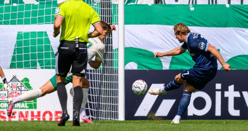 23.08.2026 - Fussball - Saison 2026 2027 - DFB Pokal Vereinspokal - 01. Runde: SpVgg Greuther Fürth ( Kleeblatt ) - VfL Bochum - Sportfoto Zink - xwoxzix - regulations prohibit any use of photographs as image sequences and or quasi-video - Christian Rasmussen (7, VfL Bochum ) erzielt Treffer Tor Torschuß zum 0:1 - *** August 23, 2026 Soccer Season 2026–2027 DFB Cup Club Cup First Round SpVgg Greuther Fürth Kleeblatt vs. VfL Bochum Sports photo by Zink xwoxzix; regulations prohibit any use of photographs as image sequences and or quasi-video. Christian Rasmussen 7, VfL Bochum scores a goal with a shot on goal, making the score 0–1