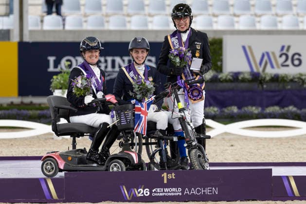 Heidemarie DRESING (GER) (re.) auf Poesie 143, gewinnt Bronze, gemeinsam mit 1. Fiona HOWARD (USA) (mi.) und 2. Jemima GREEN (GBR) (li.) der Para Dressur Kuer Grade II, Freude, Medaille, Siegerehrung P3-II Kuer, FEI Para Dressage World Championship, WM, Weltmeisterschaft - Grade II - Para Grand Prix Freestyle Individual Final - Allianz-Preis, am 23.08.2026, FEI Reit Weltmeisterschaft Aachen 2026 vom 11. - 23.08.2026 in Aachen Deutschland; Â *** Heidemarie DRESING (GER), riding Poesie 143, wins bronze alongside 1 Fiona HOWARD (USA) (center) and 2 Jemima GREEN (GBR) (left) in the Grade II Para Dressage Freestyle, joy, medal, award ceremony for P3 II Freestyle, FEI Para Dressage World Championship Grade II Para Grand Prix Freestyle Individual Final Allianz Prize, on August 23, 2026, FEI World Equestrian Games Aachen 2026 from August 11–23, 2026, in Aachen, Germany Â