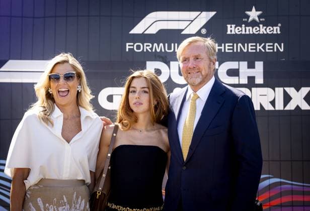 ZANDVOORT - King Willem-Alexander, Queen Maxima and Princess Alexia prior to the F1 Dutch Grand Prix at the Zandvoort Circuit. REMKO DE WAAL ANP xVIxANPxSportx xxANPxIVx 566096087 originalFilename: 566096087.jpg