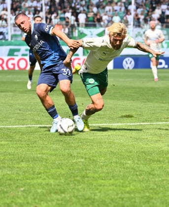 23.08.2026 - Fussball - Saison 2026 2027 - DFB Pokal Vereinspokal - 01. Runde: SpVgg Greuther Fürth ( Kleeblatt ) - VfL Bochum - Sportfoto Zink - xwoxzix - regulations prohibit any use of photographs as image sequences and or quasi-video - Maximilian Wittek (32, VfL Bochum ) Ole Pohlmann (10, SpVgg Greuther Fürth ) *** August 23, 2026 Soccer Season 2026–2027 DFB Cup Club Cup First Round SpVgg Greuther Fürth Kleeblatt vs. VfL Bochum Sports photo by Zink xwoxzix; regulations prohibit any use of photographs as image sequences and or quasi-video Maximilian Wittek 32, VfL Bochum; Ole Pohlmann 10, SpVgg Greuther Fürth