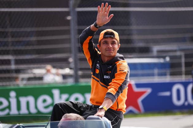 F1 - DUTCH GRAND PRIX 2026 NORRIS Lando (gbr), McLaren F1 Team MCL40, portrait during the Formula 1 Dutch Grand Prix 2026, 12th round of the 2026 Formula One World Championship, WM, Weltmeisterschaft from August 21 to 23, 2026 on the Circuit Zandvoort, in Zandvoort, Netherlands - ZandvoortNetherlands  Copyright: xANTONINxVINCENTx