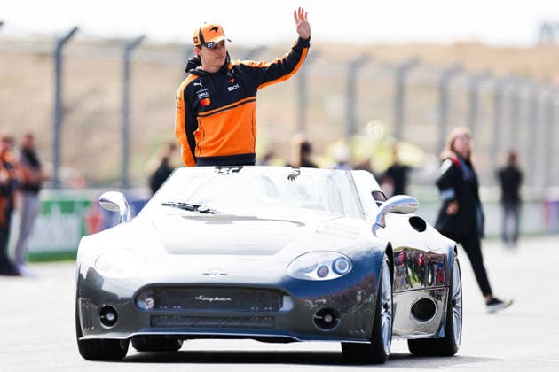 Oscar Piastri of Australia and McLaren , Race, F1 Grand Prix of Netherlands, am 23. August 2026 in Zandvoort, Netherlands. (Foto von Diogo Cardoso DeFodi Images) Oscar Piastri of Australia and McLaren , Race, F1 Grand Prix of Netherlands, Circuit Zandvoort on August 23, 2026 in Zandvoort, Netherlands. (Photo by Diogo Cardoso DeFodi Images) - *** Oscar Piastri of Australia and McLaren, Race, F1 Grand Prix of the Netherlands, on August 23, 2026, in Zandvoort, Netherlands. Photo by Diogo Cardoso DeFodi Images. Oscar Piastri of Australia and McLaren, Race, F1 Dutch Grand Prix, Circuit Zandvoort on August 23, 2026, in Zandvoort, Netherlands. Photo by Diogo Cardoso, DeFodi Images