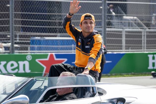 Lando Norris 1, McLaren Mastercard F1 Team, Fahrerparade, Grosser Preis von Netherlands, Motorsport, Herren, Formel 1, 23.08.2026 Zandvoort Niederlande Niederlande *** Lando Norris 1, McLaren Mastercard F1 Team, Drivers Parade, Dutch Grand Prix, Motorsports, Men, Formula 1, August 23, 2026, Zandvoort, Netherlands, Netherlands Copyright: xkolbert-press MartinxWdziecznyx