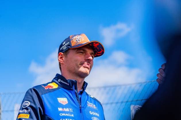 FIA Formula 1 World Championship, WM, Weltmeisterschaft Dutch Grand Prix 2026 Zandvoort, 20.08.2026, Das Rennen, Grosser Preis Max Verstappen winkt zu den Holländischen Fans auf der Tribüne zu *** FIA Formula 1 World Championship, 2026 Dutch Grand Prix at Zandvoort, August 20, 2026, The Race, Grand Prix: Max Verstappen waves to Dutch fans in the stands Copyright: xBahhoxKarax