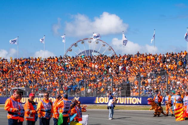 FIA Formula 1 World Championship, WM, Weltmeisterschaft Dutch Grand Prix 2026 Zandvoort, 20.08.2026, Das Rennen, Grosser Preis Rennstrecke Fans Zuschauer Riesenrad Zandvoort Tribüne Kurve *** FIA Formula 1 World Championship, 2026 Dutch Grand Prix at Zandvoort, August 20, 2026, The Race, Grand Prix, Race Track, Fans, Spectators, Ferris Wheel, Zandvoort Grandstand, Turn Copyright: xBahhoxKarax
