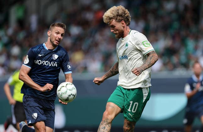 Mets Karol - Pohlmann Ole , DFB Pokal , Greuther Fürth-VfL Bochum , , Fußball , in dem Sportpark Ronhof Stadion in Fürth , Bayern , Deutschland . August 23 , 2026 . Photo by: Davide Elias IPA Photo Pressefoto DENL Copyright: xDavidexEliasx