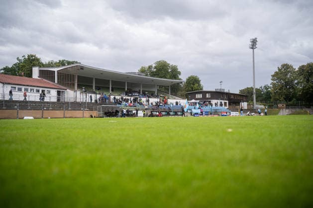 2. Frauen-Bundesliga: FC Viktoria Berlin vs. SG 99 Andernach; Berlin, 23.08.2026 Fußball, 2. Frauen Bundesliga: Stadion Lichterfelde vor dem 2. Frauen Bundesliga-Spiels gegen SG 99 Andernach am Spieltag 3 zwischen dem FC Viktoria Berlin und SG 99 Andernach am 23. August 2026 im Stadion Lichterfelde, Berlin (Deutschland) DFL REGULATIONS PROHIBIT ANY USE OF PHOTOGRAPHS AS IMAGE SEQUENCES AND OR QUASI-VIDEO. *** Women s Bundesliga 2: FC Viktoria Berlin vs. SG 99 Andernach Berlin, August 23, 2026 Soccer, Women s Bundesliga 2 at Lichterfelde Stadium before the Women s Bundesliga 2 match against SG 99 Andernach on Matchday 3 between FC Viktoria Berlin and SG 99 Andernach on August 23, 2026, at Lichterfelde Stadium, Berlin, Germany. DFL regulations prohibit any use of photographs as image sequences and or quasi-video. Copyright: xBEAUTIFULxSPORTS Kuehnx