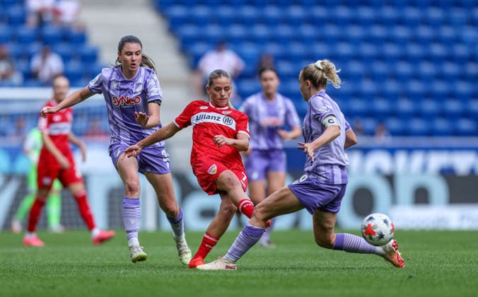 GER, Sinsheim, TSG Hoffenheim vs VfB Stuttgart, Google Pixel Frauen Bundesliga, Fussball, DFB, Spielzeit 2026 2027, 1. Spieltag im Bild v.l.: Dafina Redzepi (VfB Stuttgart Frauen 7), Vanessa Diehm (TSG Hoffenheim Frauen 6) DFB DFL REGULATIONS PROHIBIT ANY USE OF PHOTOGRAPHS AS IMAGE SEQUENCES AND OR QUASI-VIDEO, 23.08.2026 *** GER, Sinsheim, TSG Hoffenheim vs. VfB Stuttgart, Google Pixel Women s Bundesliga, Soccer, DFB, 2026–2027 Season, Matchday 1 in pictures (from left): Dafina Redzepi, VfB Stuttgart Women s Team 7, Vanessa Diehm, TSG Hoffenheim Women 6. DFB and DFL regulations prohibit any use of photographs as image sequences and or quasi-video. August 23, 2026 Copyright: HMBxMedia HendrikxHamelau