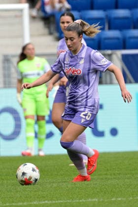 Janna Grimm (TSG 1899 Hoffenheim Frauen, 26) am mit Ball GER, TSG 1899 Hoffenheim vs. VFB Stuttgart , Google Pixel Frauen-Bundesliga, 1.Spieltag, Saison 2026 2027, 23.08.2026 DFB DFL regulations prohibit any use of photographs as image sequences and or quasi-video GER, TSG 1899 Hoffenheim vs. VFB Stuttgart , Google Pixel Frauen-Bundesliga, 1.Spieltag, Saison 2026 2027, 23.08.2026 Sinsheim *** Janna Grimm, TSG 1899 Hoffenheim Women, 26, with the ball (GER), TSG 1899 Hoffenheim vs. VFB Stuttgart, Google Pixel Women s Bundesliga, Matchday 1, 2026–2027 Season, August 23, 2026 DFB DFL regulations prohibit any use of photographs as image sequences and or quasi-video GER, TSG 1899 Hoffenheim vs. VFB Stuttgart, Google Pixel Women s Bundesliga, Matchday 1, 2026–2027 season, August 23, 2026, Sinsheim Copyright: xEibner-Pressefotox EP_TBR