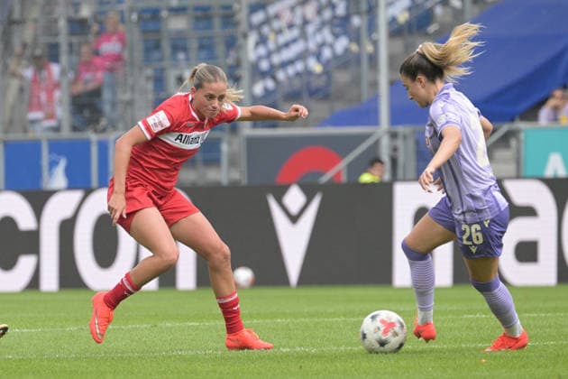 Dafina Redzepi (VfB Stuttgart 1893 Frauen, 07) im Zweikampf mit Janna Grimm (TSG 1899 Hoffenheim Frauen, 26) am mit Ball GER, TSG 1899 Hoffenheim vs. VFB Stuttgart , Google Pixel Frauen-Bundesliga, 1.Spieltag, Saison 2026 2027, 23.08.2026 DFB DFL regulations prohibit any use of photographs as image sequences and or quasi-video GER, TSG 1899 Hoffenheim vs. VFB Stuttgart , Google Pixel Frauen-Bundesliga, 1.Spieltag, Saison 2026 2027, 23.08.2026 Sinsheim *** Dafina Redzepi, VfB Stuttgart 1893 Women, 07, in a tackle with Janna Grimm, TSG 1899 Hoffenheim Women, 26, with the ball, GER, TSG 1899 Hoffenheim vs. VfB Stuttgart, Google Pixel Women s Bundesliga, Matchday 1, 2026–2027 season, August 23, 2026. DFB and DFL regulations prohibit any use of photographs as image sequences and or quasi-video. GER, TSG 1899 Hoffenheim vs. VfB Stuttgart, Google Pixel Women’s Bundesliga, Matchday 1, 2026–2027 season, August 23, 2026, Sinsheim Copyright: xEibner-Pressefotox EP_TBR
