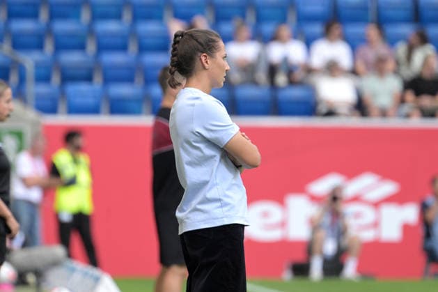 Eva-Maria Virsinger (TSG 1899 Hoffenheim Frauen, Trainerin) GER, TSG 1899 Hoffenheim vs. VFB Stuttgart , Google Pixel Frauen-Bundesliga, 1.Spieltag, Saison 2026 2027, 23.08.2026 DFB DFL regulations prohibit any use of photographs as image sequences and or quasi-video GER, TSG 1899 Hoffenheim vs. VFB Stuttgart , Google Pixel Frauen-Bundesliga, 1.Spieltag, Saison 2026 2027, 23.08.2026 Sinsheim *** Eva Maria Virsinger, TSG 1899 Hoffenheim Women, Coach (GER), TSG 1899 Hoffenheim vs. VFB Stuttgart, Google Pixel Women s Bundesliga, Matchday 1, 2026–2027 Season, August 23, 2026 DFB and DFL regulations prohibit any use of photographs as image sequences and or quasi-video GER, TSG 1899 Hoffenheim vs. VFB Stuttgart, Google Pixel Women s Bundesliga, Matchday 1, 2026–2027 season, August 23, 2026, Sinsheim Copyright: xEibner-Pressefotox EP_TBR