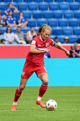 Maximiliane Rall (VfB Stuttgart 1893 Frauen, 08) am mit Ball GER, TSG 1899 Hoffenheim vs. VFB Stuttgart , Google Pixel Frauen-Bundesliga, 1.Spieltag, Saison 2026 2027, 23.08.2026 DFB DFL regulations prohibit any use of photographs as image sequences and or quasi-video GER, TSG 1899 Hoffenheim vs. VFB Stuttgart , Google Pixel Frauen-Bundesliga, 1.Spieltag, Saison 2026 2027, 23.08.2026 Sinsheim *** Maximiliane Rall, VfB Stuttgart 1893 Women, 8 a.m., with the ball (GER), TSG 1899 Hoffenheim vs. VfB Stuttgart, Google Pixel Women s Bundesliga, Matchday 1, 2026–2027 season, August 23, 2026 DFB DFL regulations prohibit any use of photographs as image sequences and or quasi-video GER, TSG 1899 Hoffenheim vs. VfB Stuttgart, Google Pixel Women’s Bundesliga, Matchday 1, 2026–2027 Season, August 23, 2026, Sinsheim Copyright: xEibner-Pressefotox EP_TBR