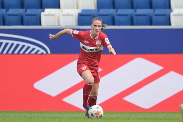 Reena Wichmann (VfB Stuttgart 1893 Frauen, 28) am mit Ball GER, TSG 1899 Hoffenheim vs. VFB Stuttgart , Google Pixel Frauen-Bundesliga, 1.Spieltag, Saison 2026 2027, 23.08.2026 DFB DFL regulations prohibit any use of photographs as image sequences and or quasi-video GER, TSG 1899 Hoffenheim vs. VFB Stuttgart , Google Pixel Frauen-Bundesliga, 1.Spieltag, Saison 2026 2027, 23.08.2026 Sinsheim *** Reena Wichmann, VfB Stuttgart 1893 Women’s Team, age 28, with the ball (GER), TSG 1899 Hoffenheim vs. VfB Stuttgart, Google Pixel Women’s Bundesliga, Matchday 1, 2026–2027 Season, August 23, 2026 DFB and DFL regulations prohibit any use of photographs as image sequences and or quasi-video GER, TSG 1899 Hoffenheim vs. VfB Stuttgart, Google Pixel Women’s Bundesliga, Matchday 1, 2026–2027 season, August 23, 2026, Sinsheim Copyright: xEibner-Pressefotox EP_TBR