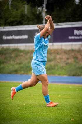 2. Frauen-Bundesliga: FC Viktoria Berlin vs. SG 99 Andernach; Berlin, 23.08.2026 Fußball, 2. Frauen Bundesliga: Sarah STÖCKMANN (Viktoria Berlin 22) während des 2. Frauen Bundesliga-Spiels gegen SG 99 Andernach am Spieltag 3 zwischen dem FC Viktoria Berlin und SG 99 Andernach am 23. August 2026 im Stadion Lichterfelde, Berlin (Deutschland) DFL REGULATIONS PROHIBIT ANY USE OF PHOTOGRAPHS AS IMAGE SEQUENCES AND OR QUASI-VIDEO. *** Women s Bundesliga 2: FC Viktoria Berlin vs. SG 99 Andernach Berlin, August 23, 2026, Soccer, Women s Bundesliga 2 Sarah STÖCKMANN of Viktoria Berlin, No. 22, during the Women s Bundesliga 2 match against SG 99 Andernach on Matchday 3 between FC Viktoria Berlin and SG 99 Andernach on August 23, 2026, at Lichterfelde Stadium, Berlin, Germany. DFL regulations prohibit any use of photographs as image sequences and or quasi-video. Copyright: xBEAUTIFULxSPORTS Kuehnx