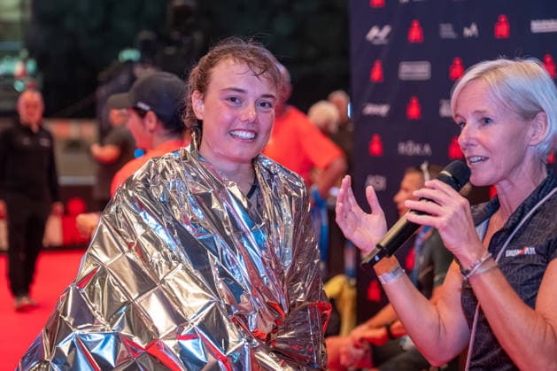 Leipzig - Triathlon-Premiere in Leipzig: Willy Hirsch und Caroline Pohle gewinnen Ironman 70.3, Leipziger Geschwister auf Platz 2 (Teil 2) 23.08.2026 ab 8 Uhr¨Stadtgebiet Leipzig und Umland ¨Fotograf: EHL Media Erik-Holm Langhof Im Foto: Bianca Bogen, Zweiter Platz Am Sonntagmorgen startete am Cospudener See erstmals ein Ironman 70.3 in Leipzig. Sportamtsleiterin Katja Büchel gab um 8 Uhr den Startschuss für die männlichen Profis, fünf Minuten später folgten die Profi-Frauen sowie weitere Minuten später Hunderte Amateur-Sportler. Insgesamt nahmen rund 2.500 Triathleten an der Veranstaltung teil. Vor ihnen lagen 1,9 Kilometer Schwimmen, 90 Kilometer Radfahren durch das Leipziger Neuseenland sowie ein abschließender Halbmarathon insgesamt rund 113 Kilometer. Schlussendlich setzte sich bei den Männern Wilhelm Willy Hirsch durch und gewann die Leipziger Premiere. Der Leipziger Triathlet Rico Bogen belegte den zweiten Platz, der Franzose Pierre Dupuy kam auf Platz drei. Das Rennen der Frauen entschied Caroline Pohle für sich. Bogens Schwester Bianca Bogen erreichte ebenfalls Platz zwei. Auf den dritten Podestplatz bei den Frauen kam Brooke Gillies aus Großbritannien. Leipzig Sachsen Deutschland *** Leipzig Triathlon Debut in Leipzig: Willy Hirsch and Caroline Pohle Win the Ironman 70.3, Leipzig Siblings Take Second Place Part 2 August 23, 2026, starting at 8 a.m. ¨Leipzig metropolitan area and surrounding region ¨Photographer EHL Media Erik Holm Langhof Pictured: Bianca Bogen, Second Place On Sunday morning, the first-ever Ironman 70.3 in Leipzig kicked off at Lake Cospuden. Katja Büchel, head of the sports department, gave the starting signal for the male pros at 8 a.m., followed five minutes later by the professional women and, a few minutes after that, by hundreds of amateur athletes. A total of around 2,500 triathletes took part in the event. Ahead of them lay a 1.9-kilometer swim, a 90-kilometer bike ride through the Leipzig Neuseenland, and a concluding half-marathon—a total of about 113 kilometers. In the end, Wilhelm Willy Hirsch prevailed in the men’s race and won the Leipzig debut. Leipzig triathlete Rico Bogen took second place, while France’s Pierre Dupuy came in third. Caroline Pohle won the women’s race. Bogen’s sister, Bianca Bogen, also finished second. Brooke Gillies from Great Britain took the third spot on the women’s podium. Leipzig, Saxony, Germany Copyright: xEHLxMedia Erik-HolmxLanghofx 20260823_ironman-leipzig_37