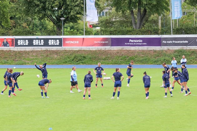 2026-08-23 ,FC Viktoria - SG 99 Andernach, Frauen, 2. Bundesliga, 3.Spieltag, Stadion Lichterfelde aufwärmen vor dem Spiel Andernach Berlin Berlin Germany *** August 23, 2026, FC Viktoria SG 99 Andernach, Women s Team, 2nd Bundesliga, Matchday 3, Lichterfelde Stadium, warming up before the game in Andernach, Berlin, Berlin, Germany