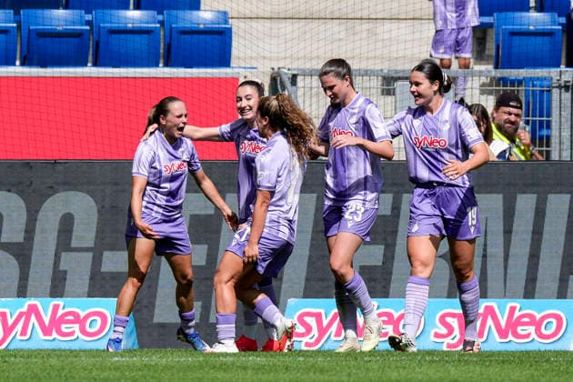 v.li.: Torschützin Marie Steiner (TSG, 9), Janna Grimm (TSG, 26), Laia Martret Jimenez (TSG, 21, Neuzugang), Chiara Hahn (TSG, 23), Svenja Julia Fölmli (TSG, 19), Spielerinnen der TSG 1899 Hoffenheim, jubeln über das Tor zum 1:0, Jubel, Torjubel, Torerfolg, celebrate the goal, goal, celebration, jubelt ueber das Tor, Freuen, Freude, freut sich, optimistisch, positiv, Spielszene, Highlight, Action, Aktion, 23.08.2026, Sinsheim (Deutschland), Fussball, Google Pixel Frauen-Bundesliga, TSG 1899 Hoffenheim - VfB Stuttgart, DFB DFL REGULATIONS PROHIBIT ANY USE OF PHOTOGRAPHS AS IMAGE SEQUENCES AND OR QUASI-VIDEO. *** From left: Goal scorer Marie Steiner (TSG), 9; Janna Grimm (TSG), 26; Laia Martret Jimenez (TSG), 21 (new addition); Chiara Hahn (TSG), 23; Svenja Julia Fölmli (TSG), 19, players from TSG 1899 Hoffenheim celebrate the 1–0 goal, Celebration, Goal Celebration, Scoring a Goal, Celebrating the Goal, Goal, Celebration, Celebrating the Goal, Rejoicing, Joy, Happy, Optimistic, Positive, Game Scene, Highlight, Action, 08 23 2026, Sinsheim, Germany, soccer, Google Pixel Women’s Bundesliga, TSG 1899 Hoffenheim vs. VfB Stuttgart, DFB and DFL regulations prohibit any use of photographs as image sequences and or quasi-video xozx