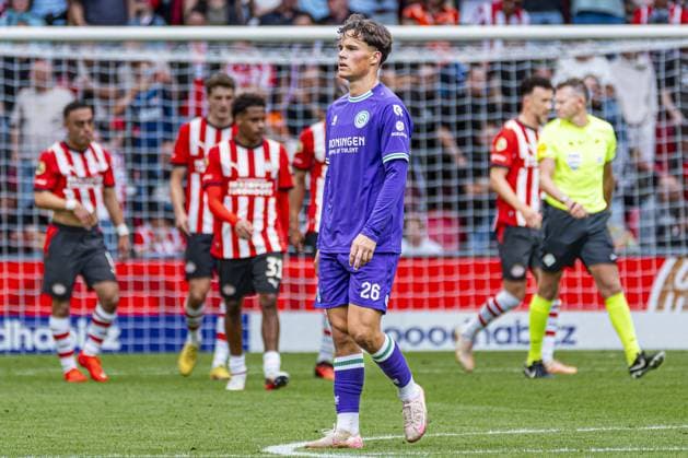 EINDHOVEN - Thom van Bergen of FC Groningen after his team s second goal conceded during the Eredivisie match between PSV Eindhoven and FC Groningen at the Philips Stadium on August 23, 2026, in Eindhoven, the Netherlands. KEVIN SENDERS ANP Eredivisie 2026 27 xVIxANPxSportx xMarcelxterxBalsxIVx 566101450 originalFilename: 566101450.jpg