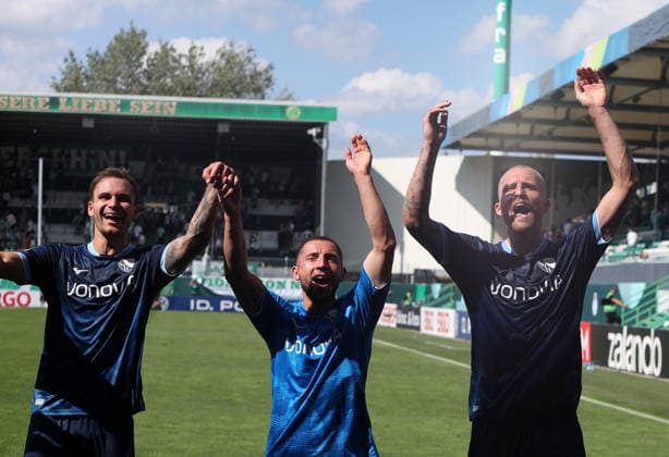 Bochum am Ende des Spiels , DFB Pokal , Greuther Fürth-VfL Bochum , , Fußball , in dem Sportpark Ronhof Stadion in Fürth , Bayern , Deutschland . August 23 , 2026 . Photo by: Davide Elias IPA Photo Pressefoto DENL Copyright: xDavidexEliasx