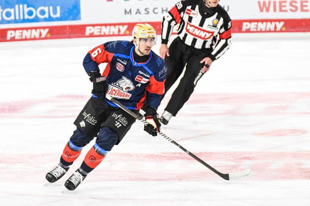 Nuernberg Ice Tigers vs. Loewen Frankfurt, Eishockey, Deutsche Eishockey Liga, Penny DEL, Vorbereitungsspiel, Gaeuboden Cup, Saison 2026 2027 am 23.08.2026 Julis Karrer (Nuernberg Ice Tigers), Eishockey Herren, Deutsche Eishockey Liga, Penny DEL, Vorbereitungsspiel, Gaeuboden Cup, Saison 2026 2027 am 23.08.2026 im Eisstadion am Pulverturm, Nuernberg Ice Tigers (blau) gegen Loewen Frankfurt (weiss) *** Nuremberg Ice Tigers vs. Löwen Frankfurt, Ice Hockey, German Ice Hockey League, Penny DEL, Preseason Game, Gaeuboden Cup, 2026–2027 Season on August 23, 2026; Julis Karrer, Nuremberg Ice Tigers, Men s Ice Hockey, German Ice Hockey League, Penny DEL, preseason game, Gaeuboden Cup, 2026–2027 season on August 23, 2026, at the Eisstadion am Pulverturm, Nuremberg Ice Tigers (blue) vs. Loewen Frankfurt (white)