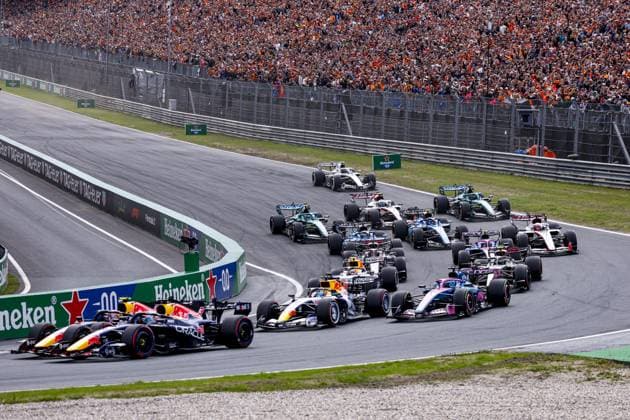ZANDVOORT - first lap of Turn 1, Max Verstappen from the Netherlands and driver for Oracle Red Bull Racing, Liam Lawson from New Zealand and driver for Oracle Red Bull Racing, Arvid Lindblad from Great Britain and driver for Visa Cash App Racing Bulls Formula 1 Team, Pierre Gasly from France and driver for BWT Alpine Formula 1 Team, Yuki Tsunoda from Japan and driver for Visa Cash App Racing Bulls Formula 1 Team, Gabriel Bortoleto from Brazil and driver for Audi Revolut F1 Team during the Formula 1 Heineken Dutch Grand Prix at Circuit Zandvoort on 23 August 2026 in Zandvoort, the Netherlands. MARCEL TER BALS ANP xVIxANPxSportx xMarcelxterxBalsxIVx 566101559 originalFilename: 566101559.jpg