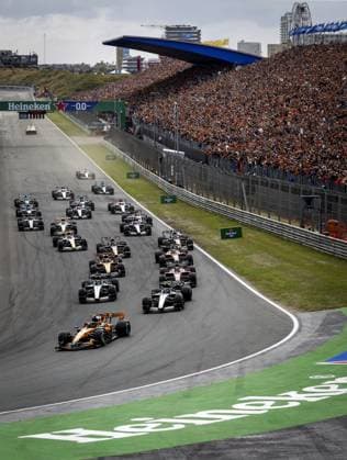 ZANDVOORT - The start of the F1 Dutch Grand Prix at the Zandvoort Circuit. SANDER KONING ANP xVIxANPxSportx xxANPxIVx 566101593 originalFilename: 566101593.jpg