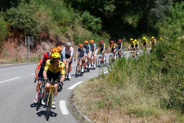The pack competes in the second stage of La Vuelta a Espana cycling tour, between Monaco and French town of Manosque covering 214.3 km. Second stage of La Vuelta cycling tour !ACHTUNG: NUR REDAKTIONELLE NUTZUNG!  Copyright: xJavierxLizonx GRAF3609 20260823-55021208271_1