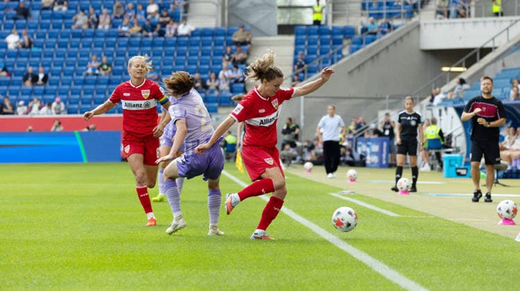 23.08.26 Frauen TSG 1899 Hoffenheim - VfB Stuttgart Deutschland, Stuttgart, 23.08.2026, Fussball, Frauen, Bundesliga, Saison 2026 2027, TSG 1899 Hoffenheim - VfB Stuttgart: v.l. Marie Hahn (TSG 1899 Hoffenheim), Greta Stegemann (VfB Stuttgart). *** August 23, 2026 Women s TSG 1899 Hoffenheim vs. VfB Stuttgart Germany, Stuttgart, August 23, 2026, Soccer, Women s, Bundesliga, 2026–2027 Season, TSG 1899 Hoffenheim vs. VfB Stuttgart; from left: Marie Hahn (TSG 1899 Hoffenheim), Greta Stegemann (VfB Stuttgart)