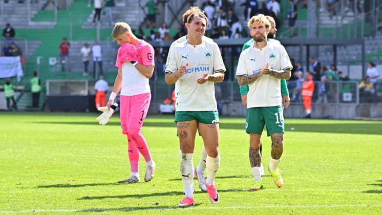23.08.2026 - Fussball - Saison 2026 2027 - DFB Pokal Vereinspokal - 01. Runde: SpVgg Greuther Fürth ( Kleeblatt ) - VfL Bochum - Sportfoto Zink MeZi - xmexzix - regulations prohibit any use of photographs as image sequences and or quasi-video - Florian Hellstern (1, SpVgg Greuther Fürth ) Felix Klaus (30, SpVgg Greuther Fürth ) Ole Pohlmann (10, SpVgg Greuther Fürth ) enttäuscht Enttäuschung nach Spielende *** August 23, 2026 Soccer Season 2026–2027 DFB Cup Club Cup First Round SpVgg Greuther Fürth Kleeblatt vs. VfL Bochum Sports Photo by Zink MeZi xmexzix; regulations prohibit any use of photographs as image sequences and or quasi-video. Florian Hellstern 1, SpVgg Greuther Fürth Felix Klaus 30, SpVgg Greuther Fürth Ole Pohlmann 10, SpVgg Greuther Fürth disappointed Disappointment after the final whistle