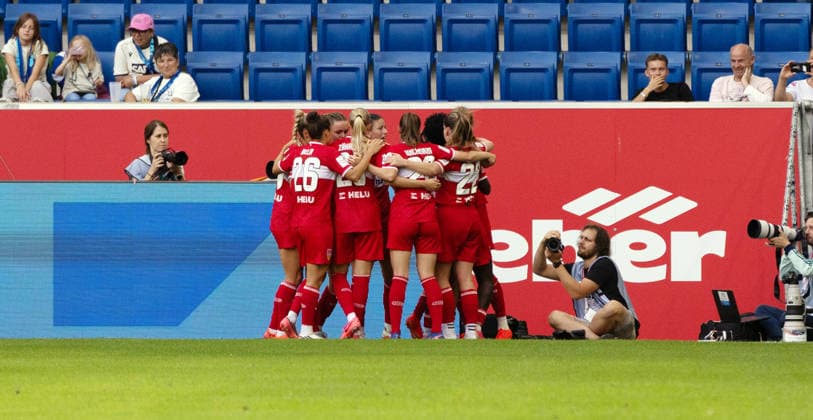 23.08.26 Frauen TSG 1899 Hoffenheim - VfB Stuttgart Deutschland, Stuttgart, 23.08.2026, Fussball, Frauen, Bundesliga, Saison 2026 2027, TSG 1899 Hoffenheim - VfB Stuttgart: Maximiliane Rall (VfB Stuttgart); Jubel Tor 1:1 Rall. *** August 23, 2026 Women s TSG 1899 Hoffenheim vs. VfB Stuttgart Germany, Stuttgart, August 23, 2026, Soccer, Women s, Bundesliga, 2026–2027 Season, TSG 1899 Hoffenheim vs. VfB Stuttgart, Maximiliane Rall (VfB Stuttgart) celebrates goal 1-1, Rall