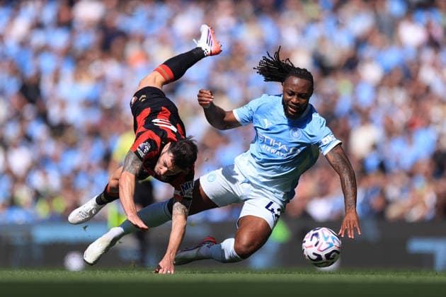 Football - Premier League - Manchester City v Bournemouth 23rd August 2026 - Premier League - Manchester City v Bournemouth - Antoine Semenyo of Manchester City battles with Adam Smith of Bournemouth - Photo: Simon Stacpoole Offside. Manchester UK *** Fußball: Premier League – Manchester City gegen Bournemouth, 23. August 2026, Premier League – Manchester City gegen Bournemouth: Antoine Semenyo von Manchester City im Zweikampf mit Adam Smith von Bournemouth. Foto: Simon Stacpoole, Offside, Manchester, Großbritannien  Copyright: xSimonxStacpoolexOffside